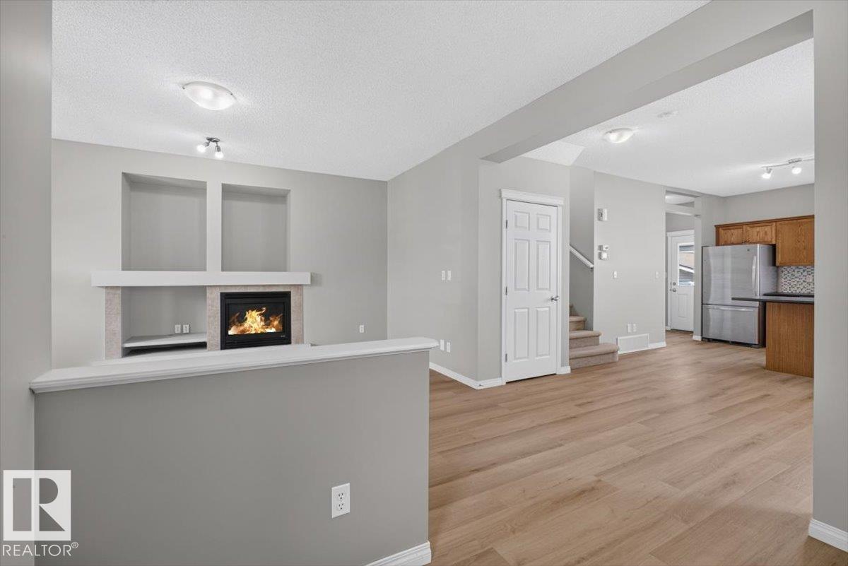7704 16 AV SW - photo 3