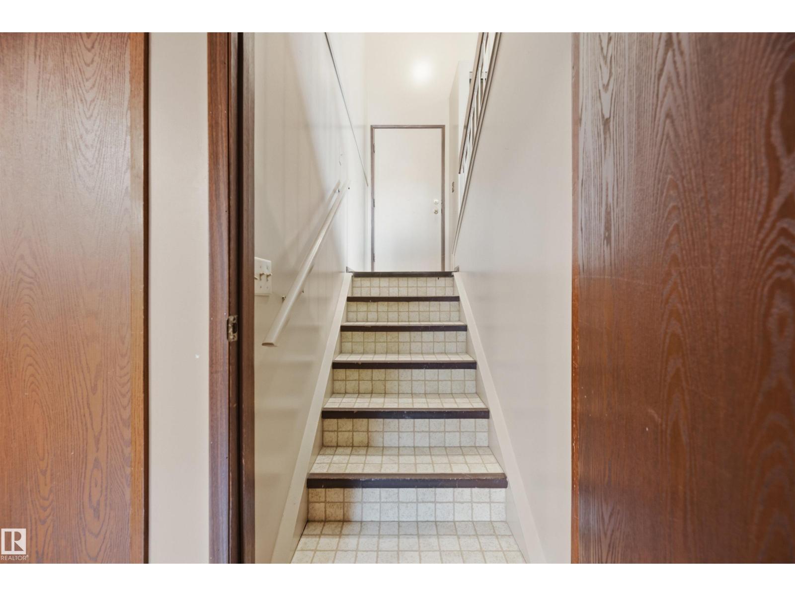 56 MATHIAS AV — photo 26