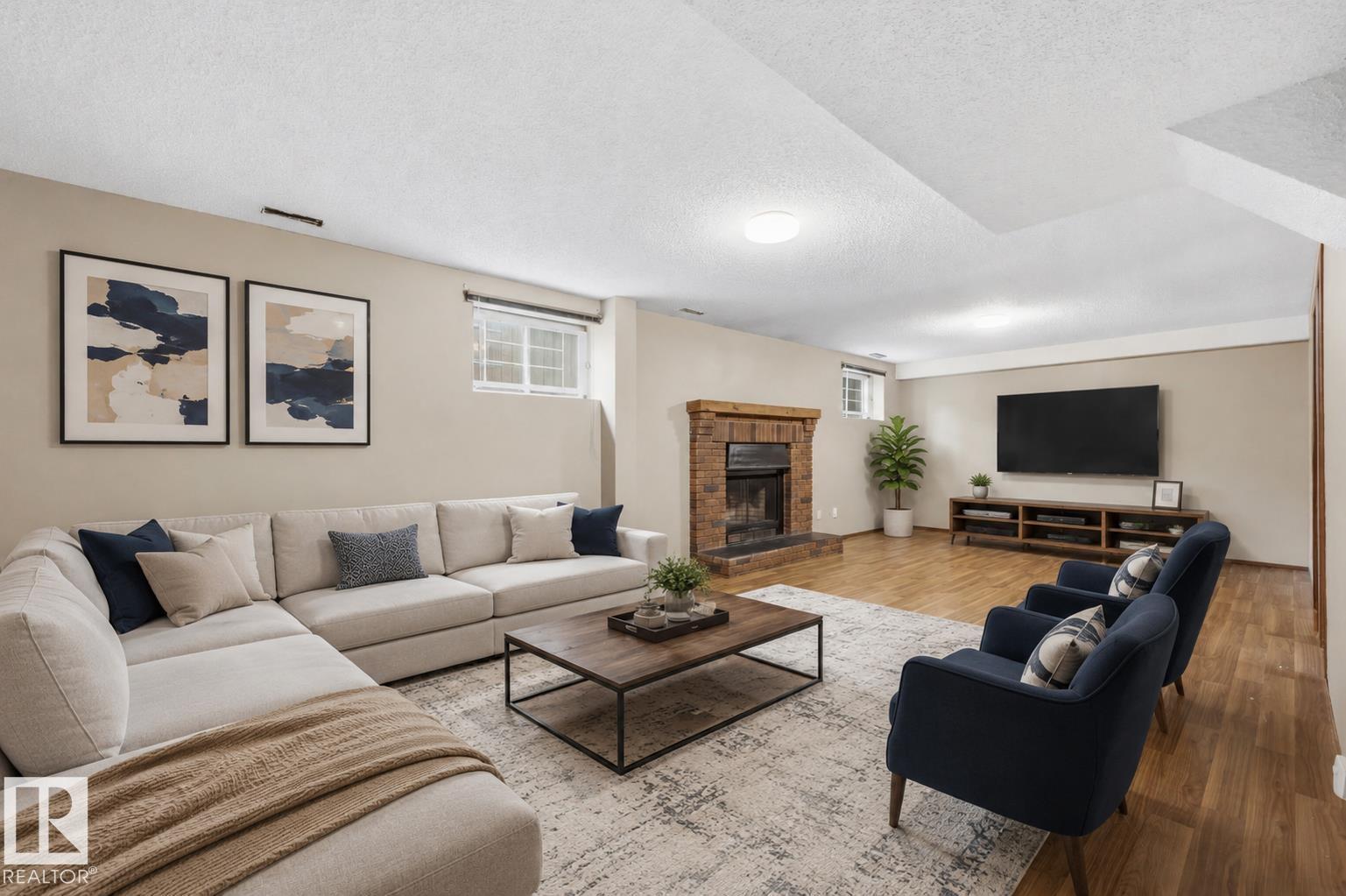 56 MATHIAS AV — photo 29