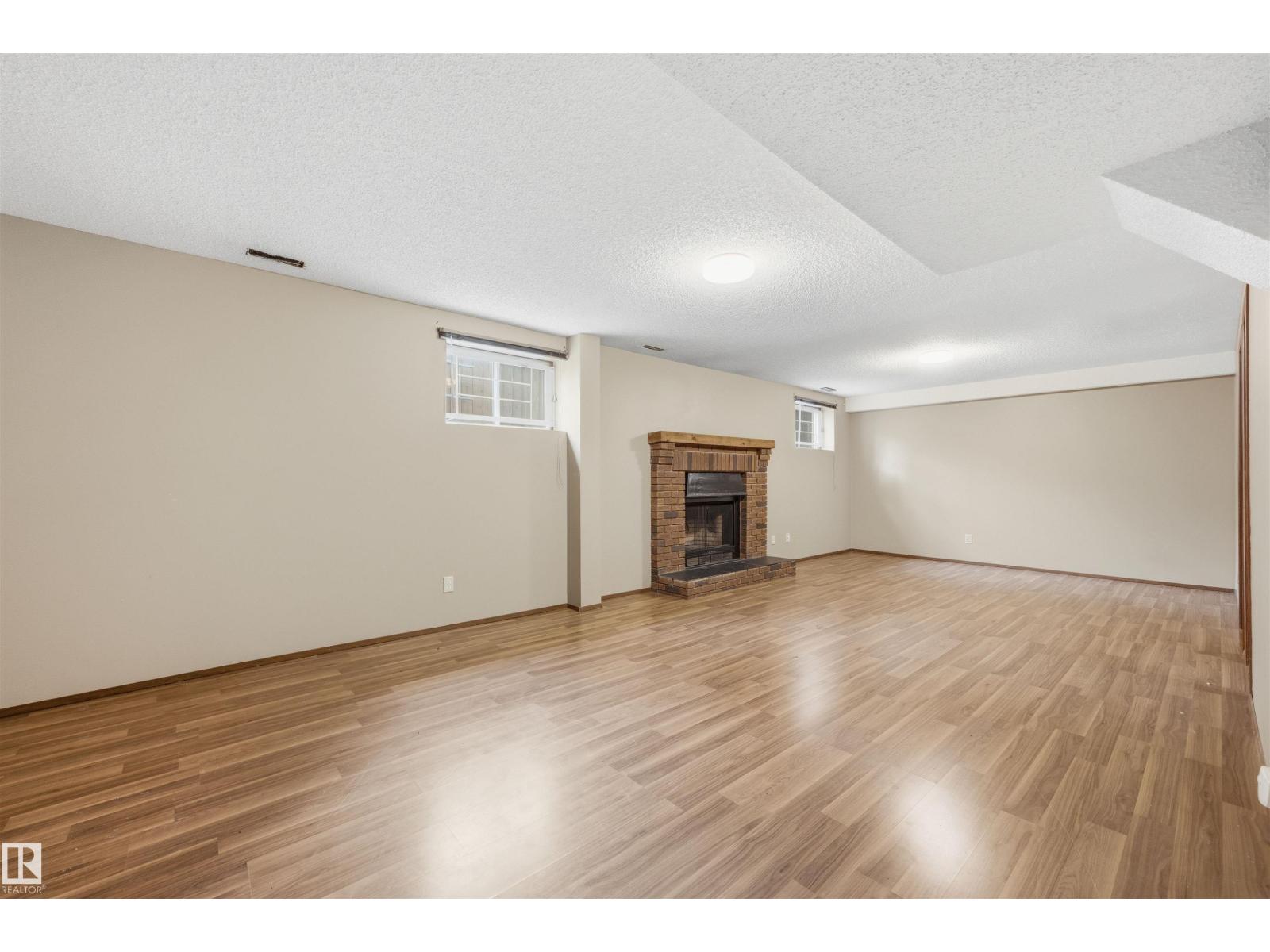 56 MATHIAS AV — photo 30