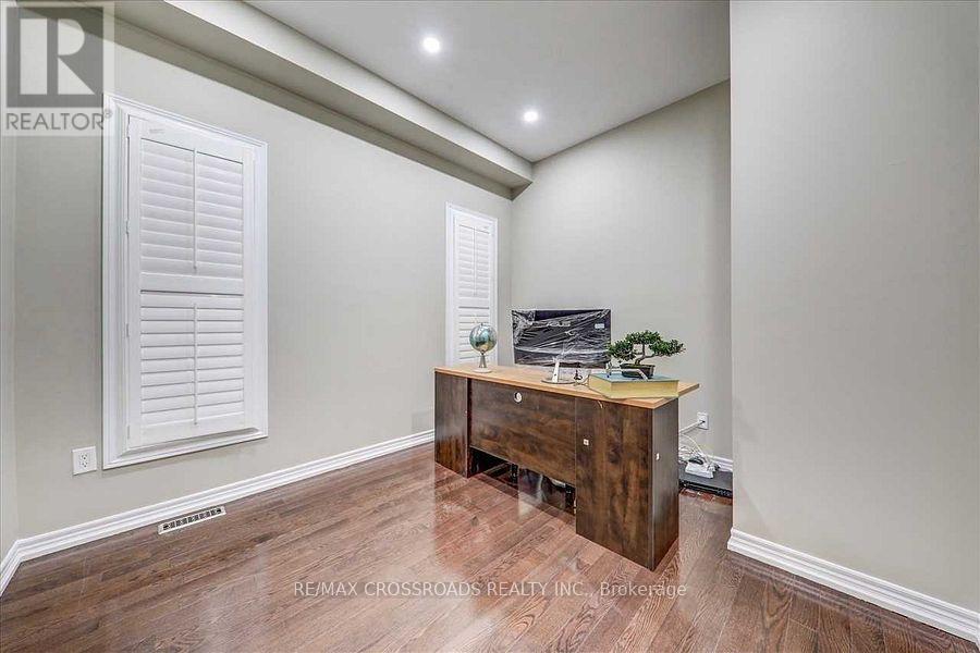 9 GEDDINGTON CRESCENT - 15