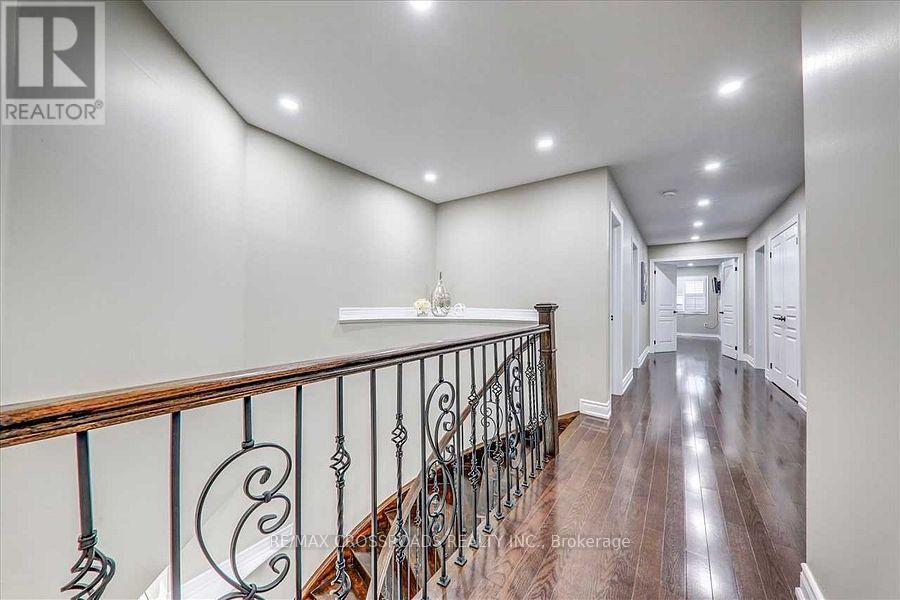 9 GEDDINGTON CRESCENT - 18