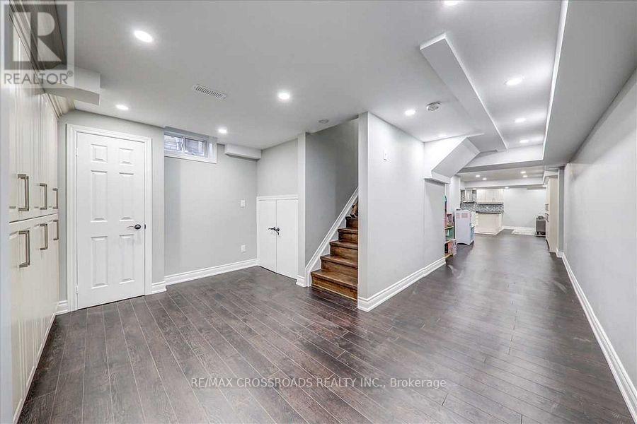 9 GEDDINGTON CRESCENT - 33