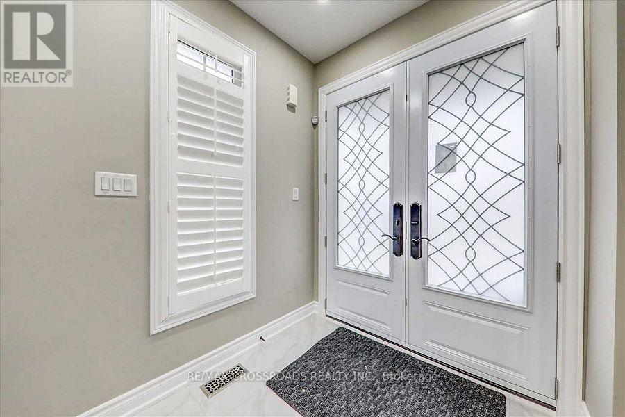 9 GEDDINGTON CRESCENT - 4