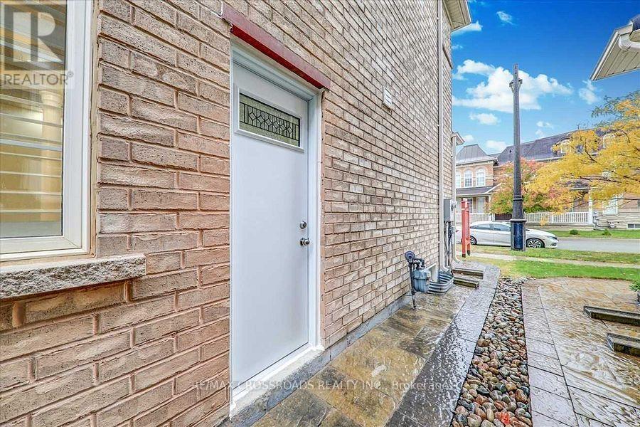 9 GEDDINGTON CRESCENT - 40