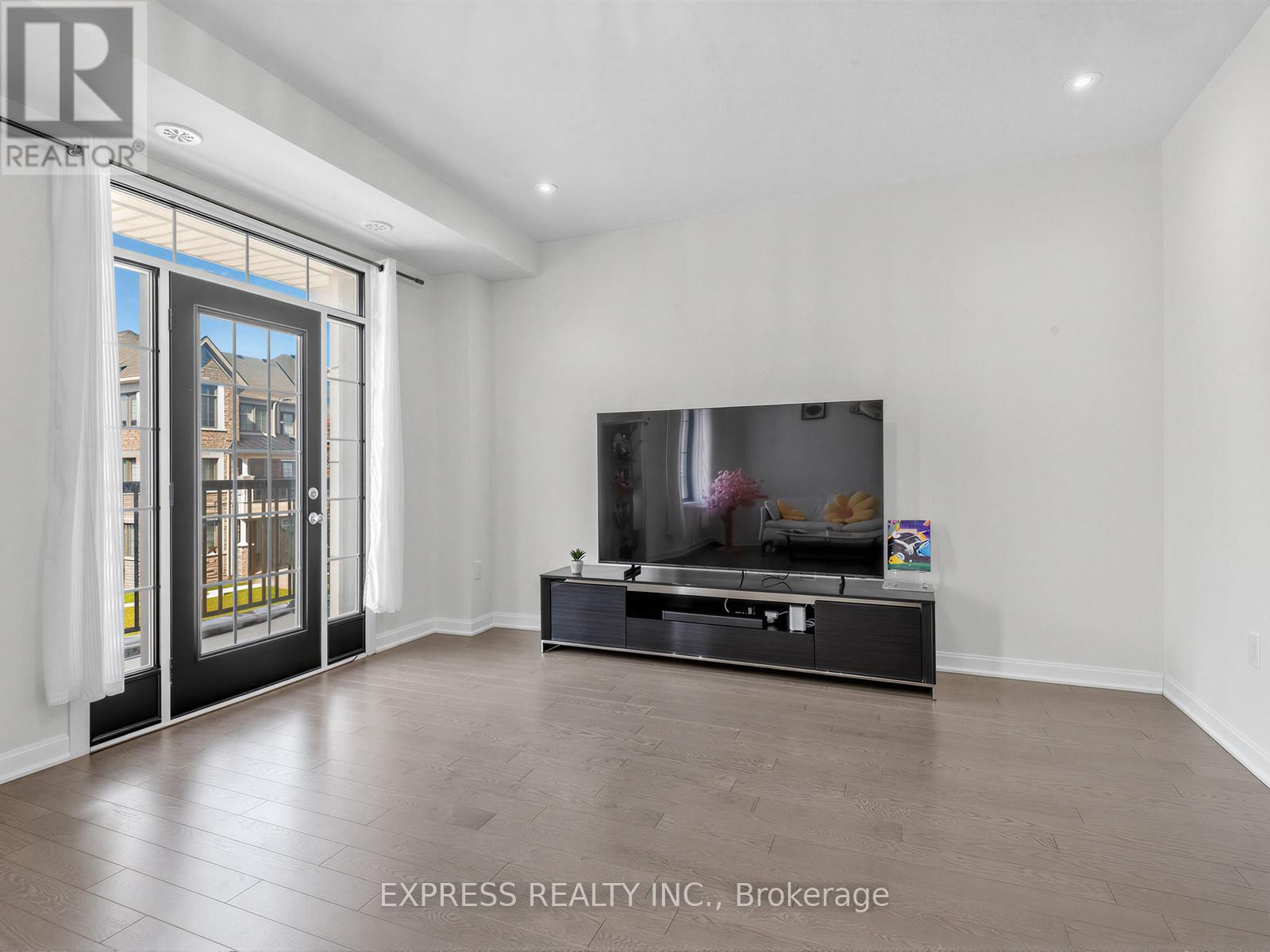 85 CASELY AVENUE - 21