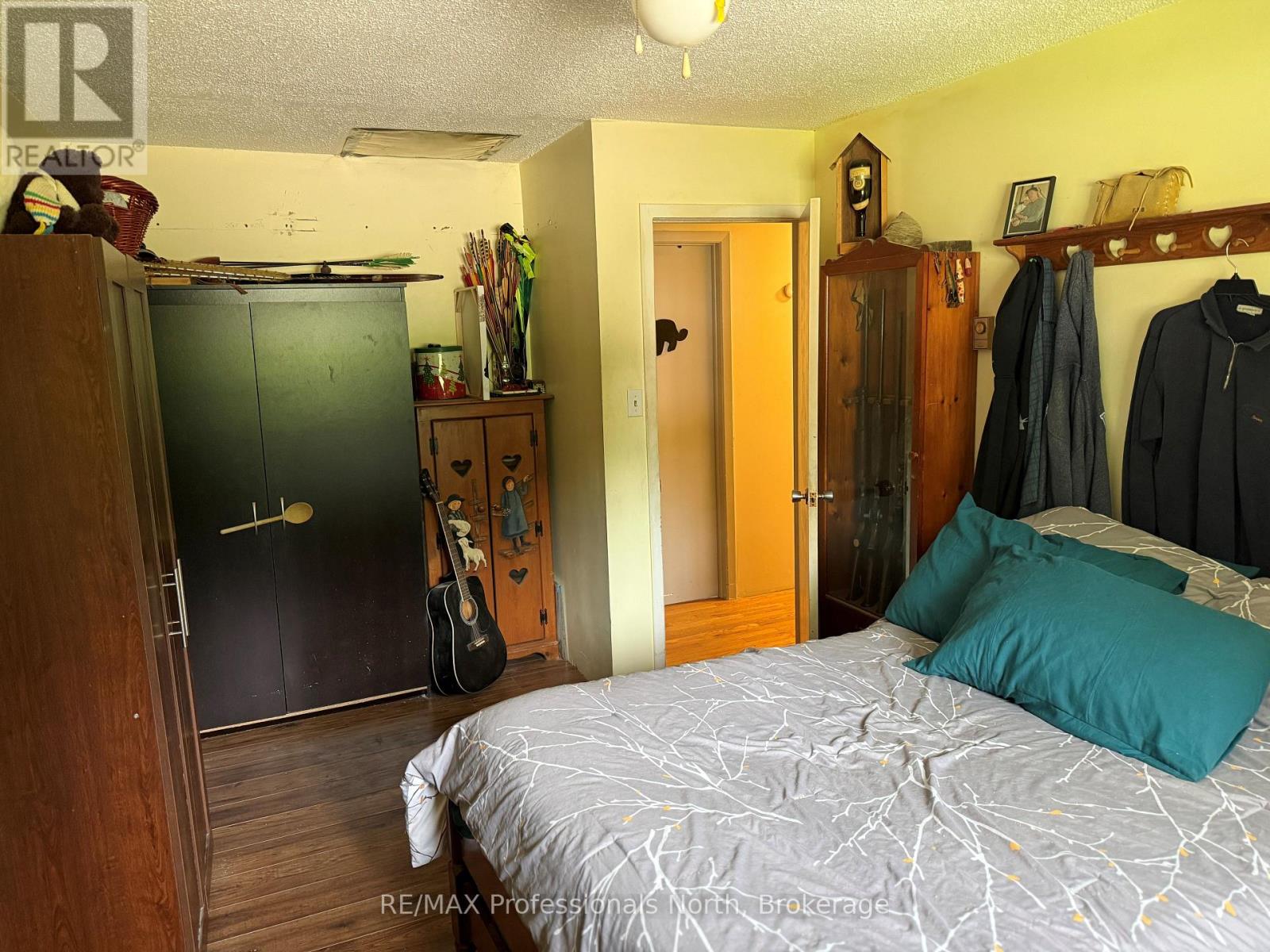 37 SPRUCE DRIVE S - 18