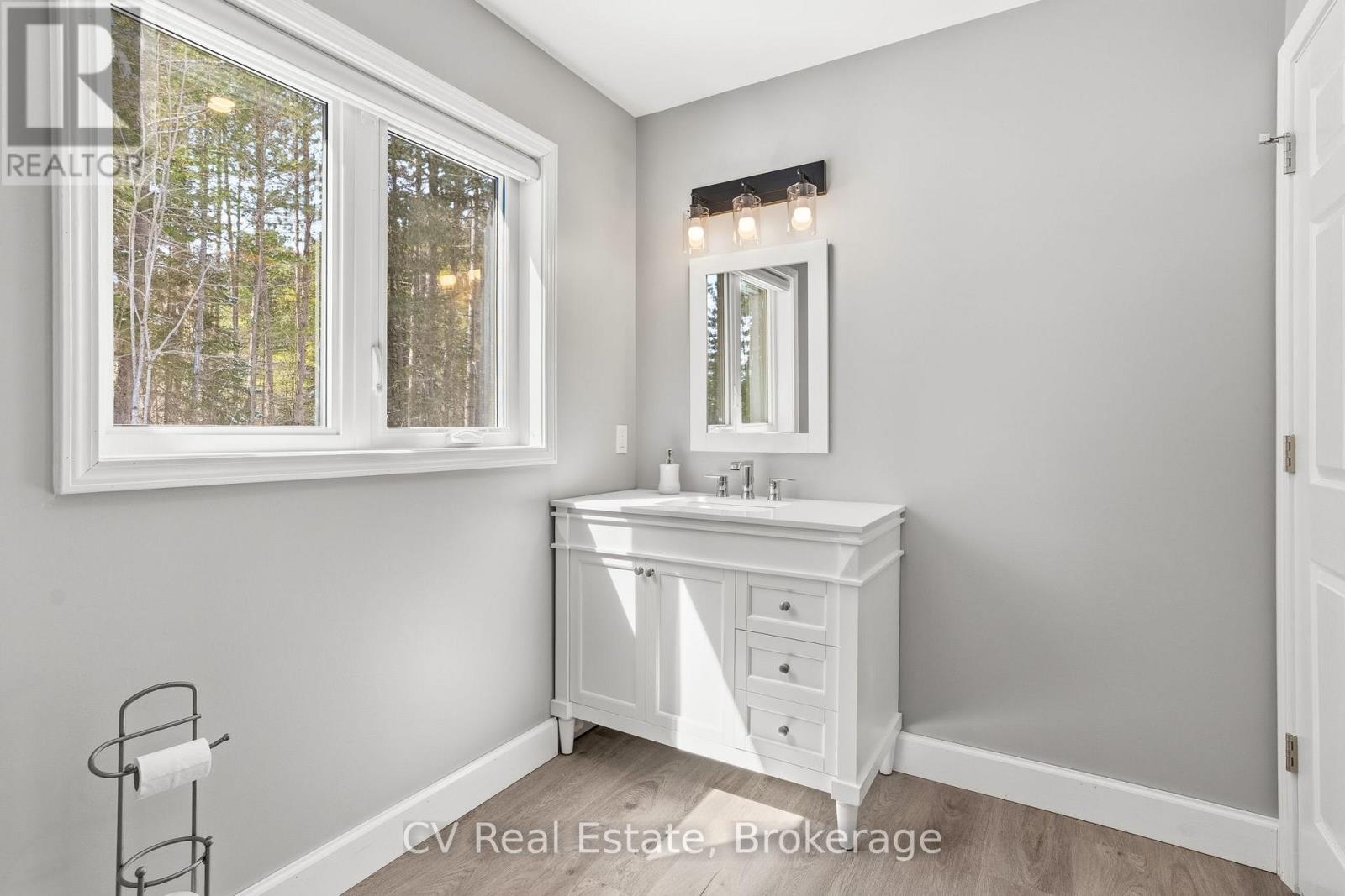 1158 CHETWYND ROAD - 21