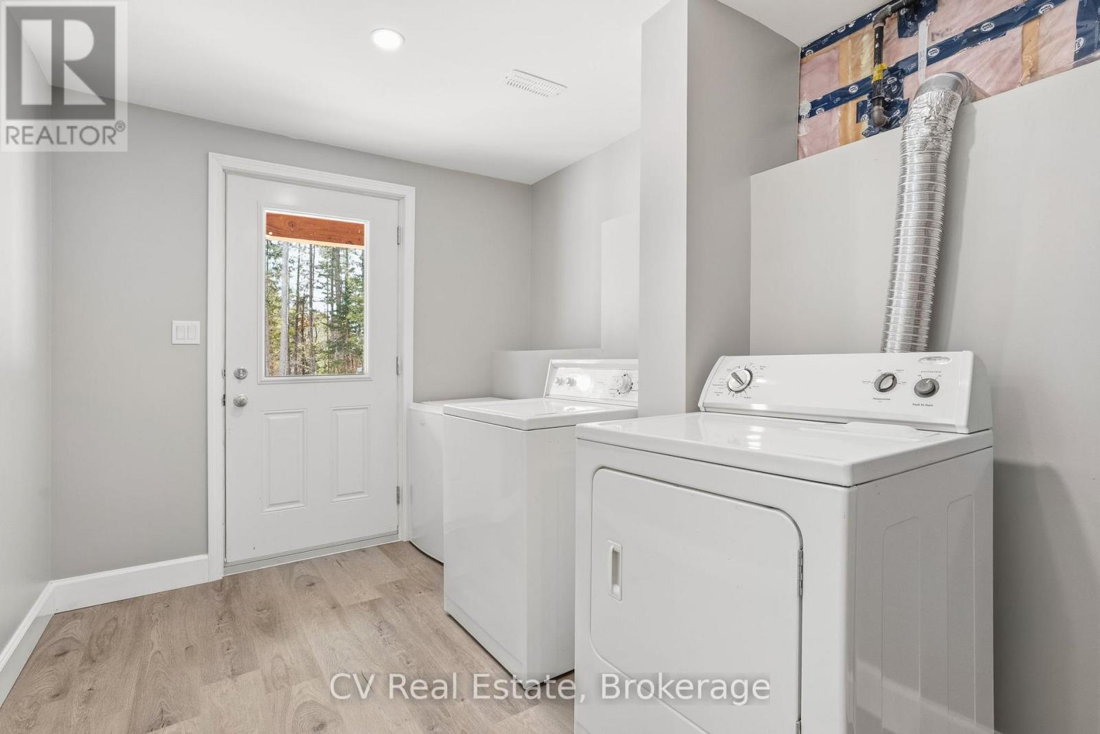 1158 CHETWYND ROAD - 35