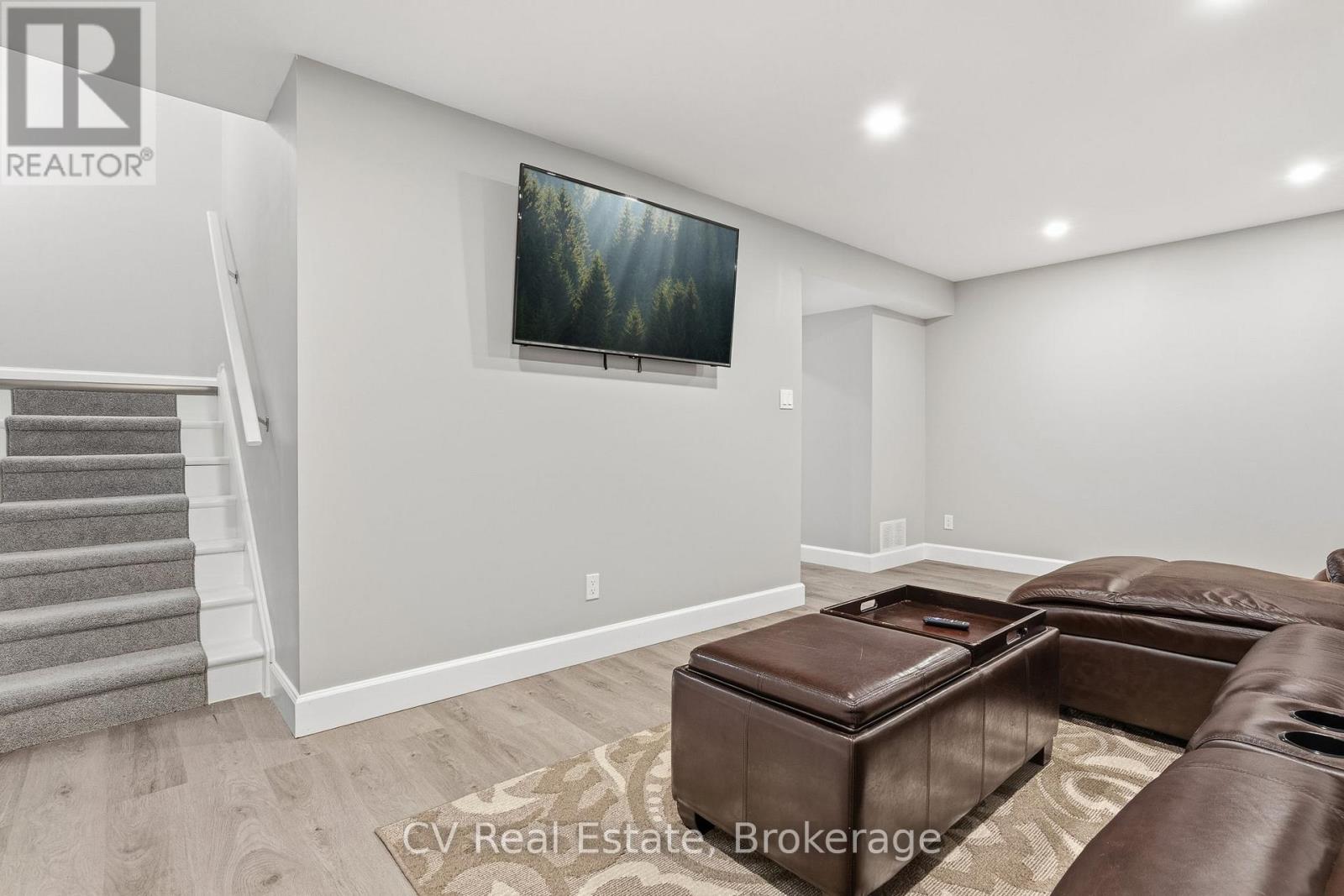 1158 CHETWYND ROAD - 32