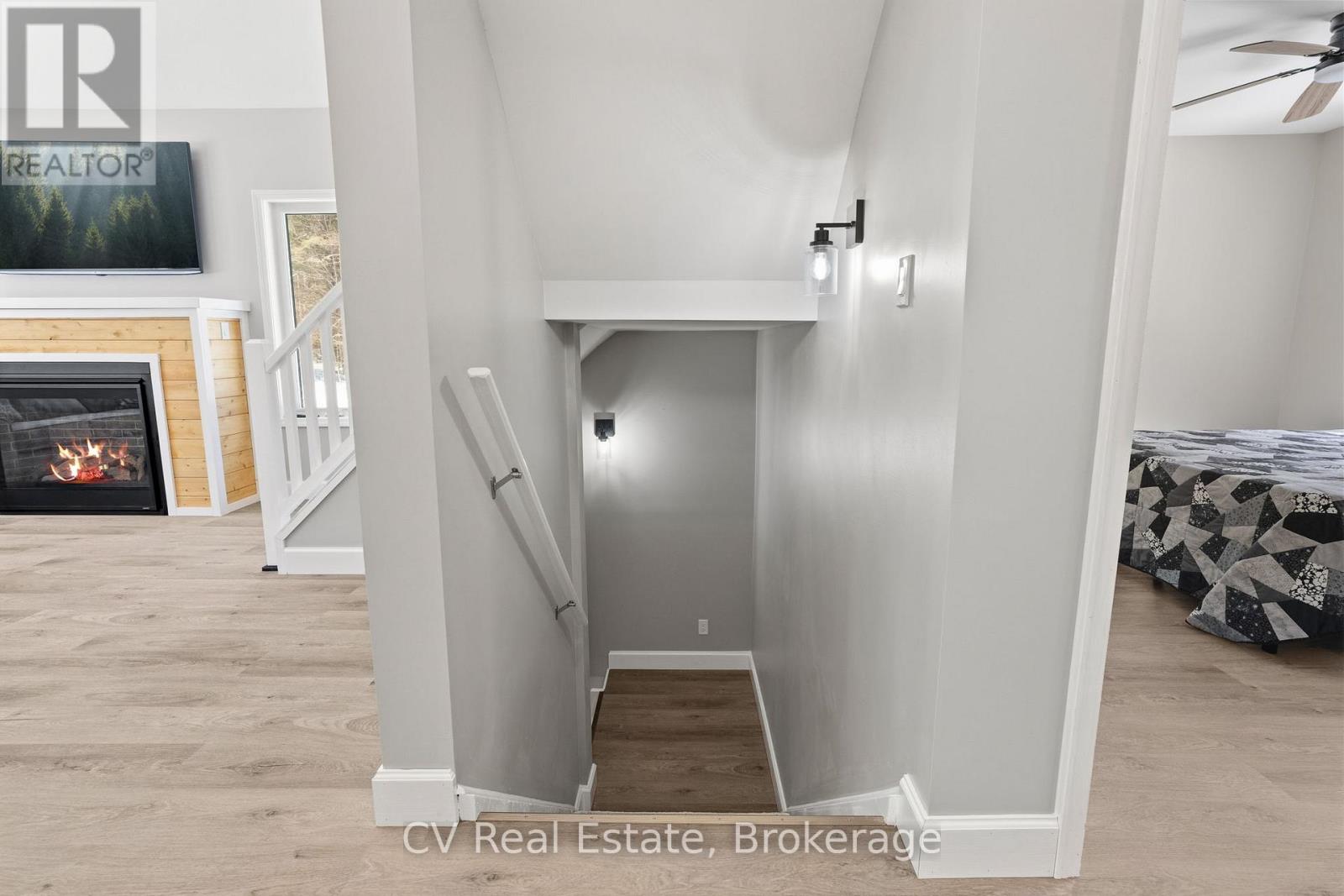 1158 CHETWYND ROAD - 31