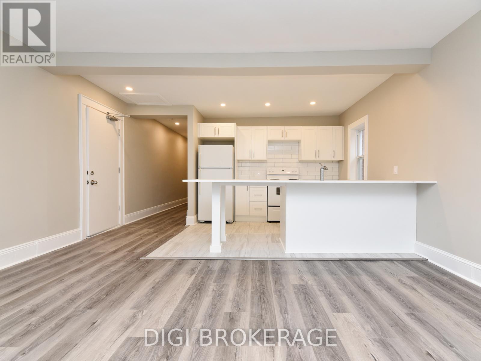 8 Bed, 6 Bath Multi-Family for Sale in Ottawa – 11 #’S1-3; 13 #’S 1-3 – 13 ACACIA AVENUE, Ottawa – MLS# X13467972 - Image 23
