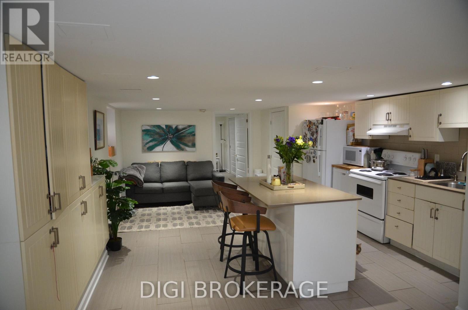 11 #'S1-3; 13 #'S 1-3 - 13 ACACIA AVENUE - 31