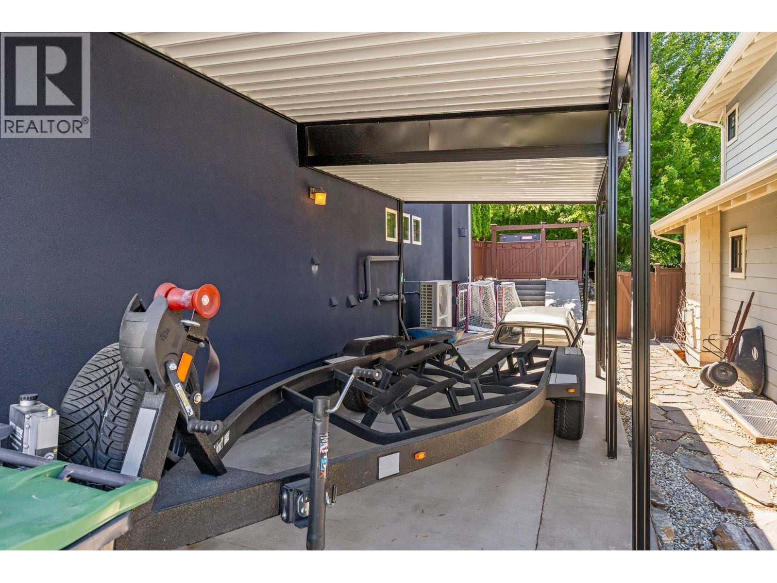  673 Quarry Avenue, Kelowna