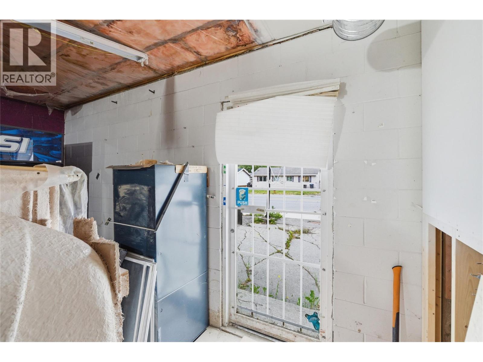 1502 Coldwater Avenue - 18