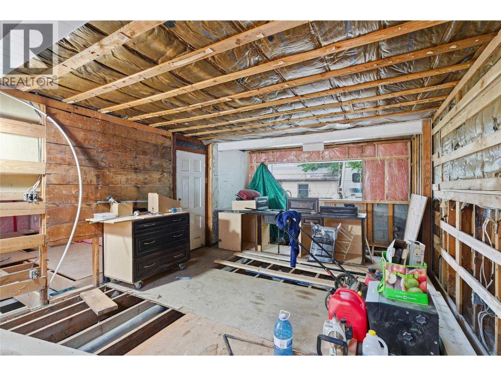 1502 Coldwater Avenue - 4