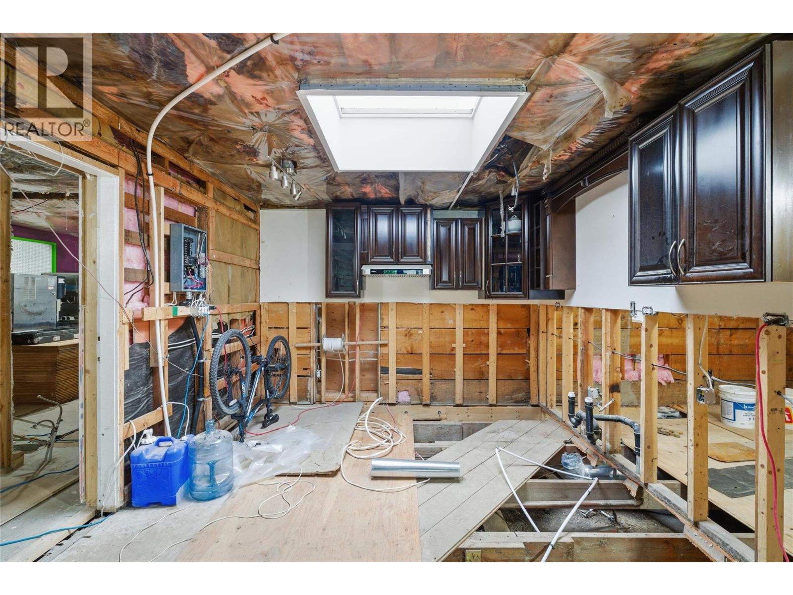 1502 Coldwater Avenue - 5
