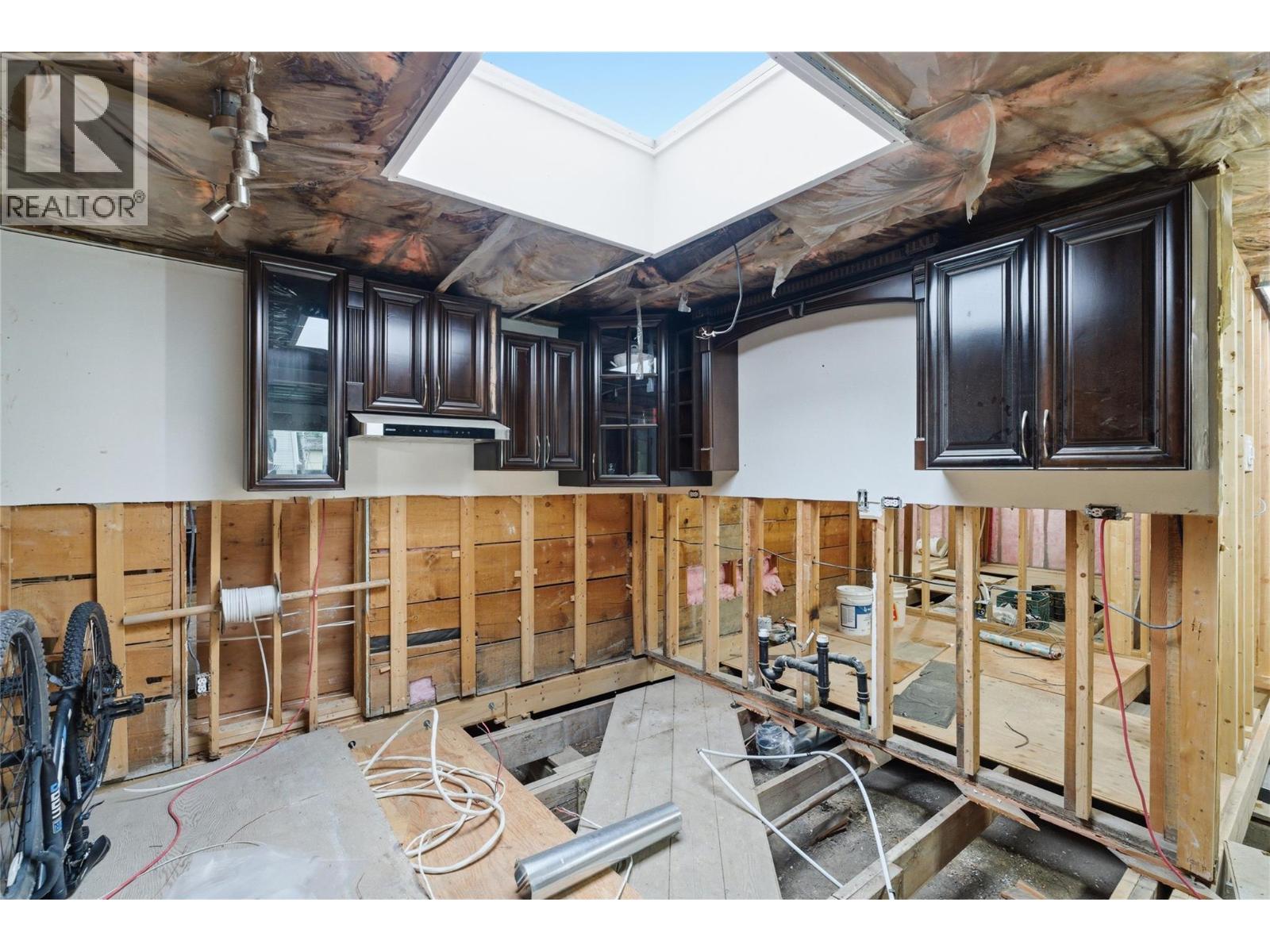 1502 Coldwater Avenue - 7
