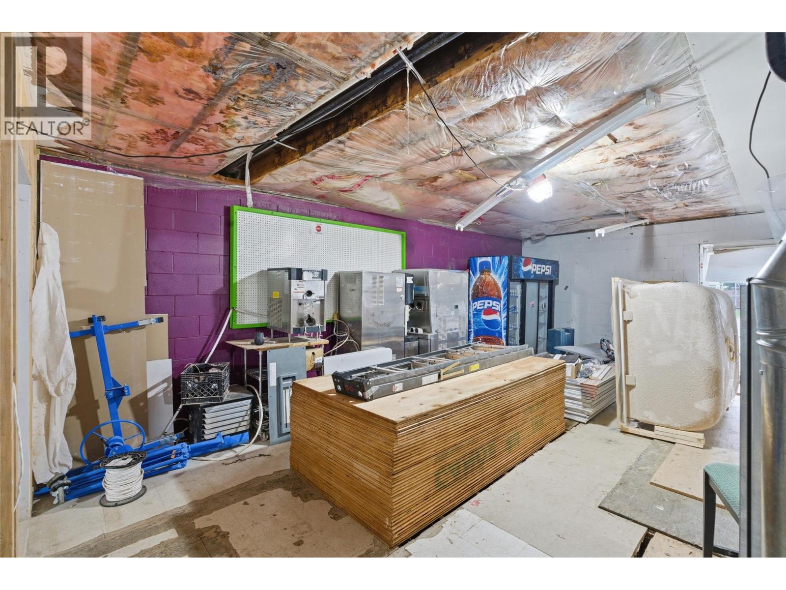 1502 Coldwater Avenue - Image 8