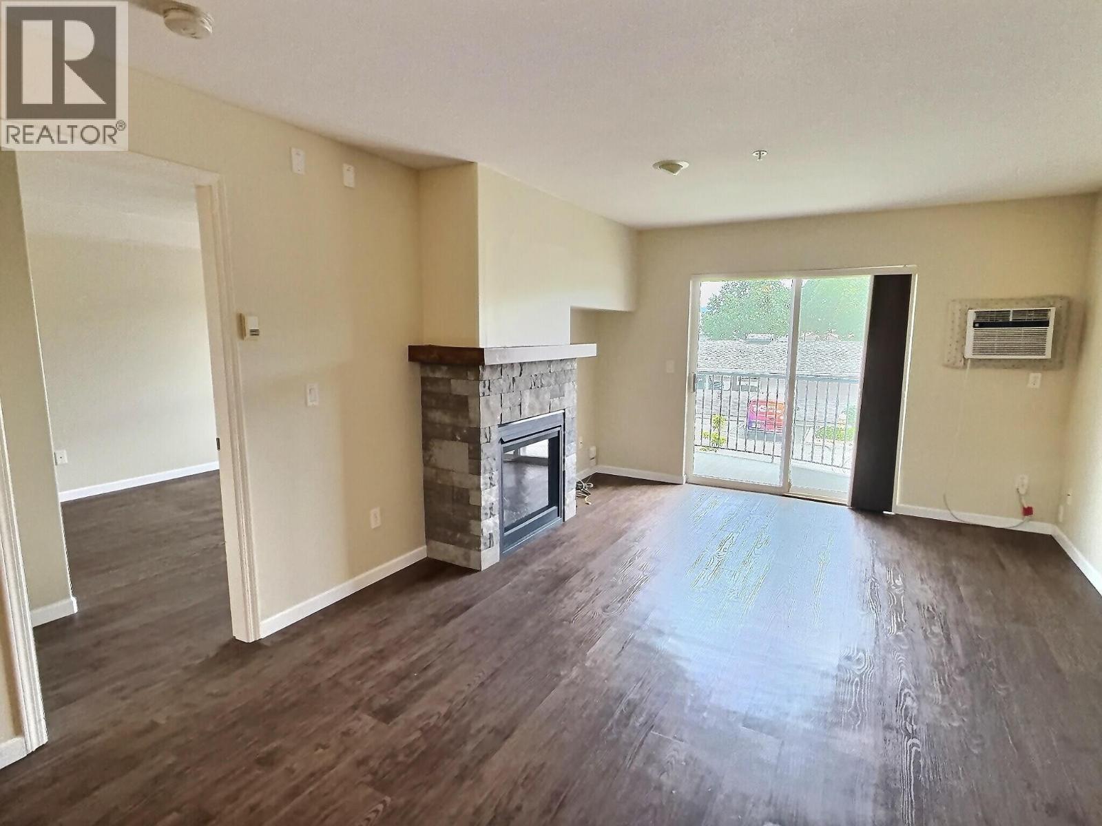 #214 860 NICOLANI Drive - 4