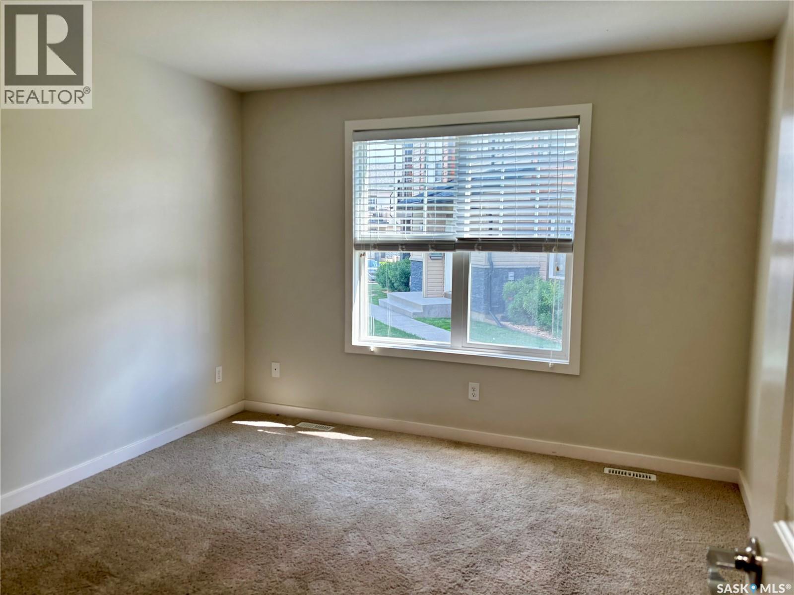 801 1015 Patrick CRESCENT - photo 5