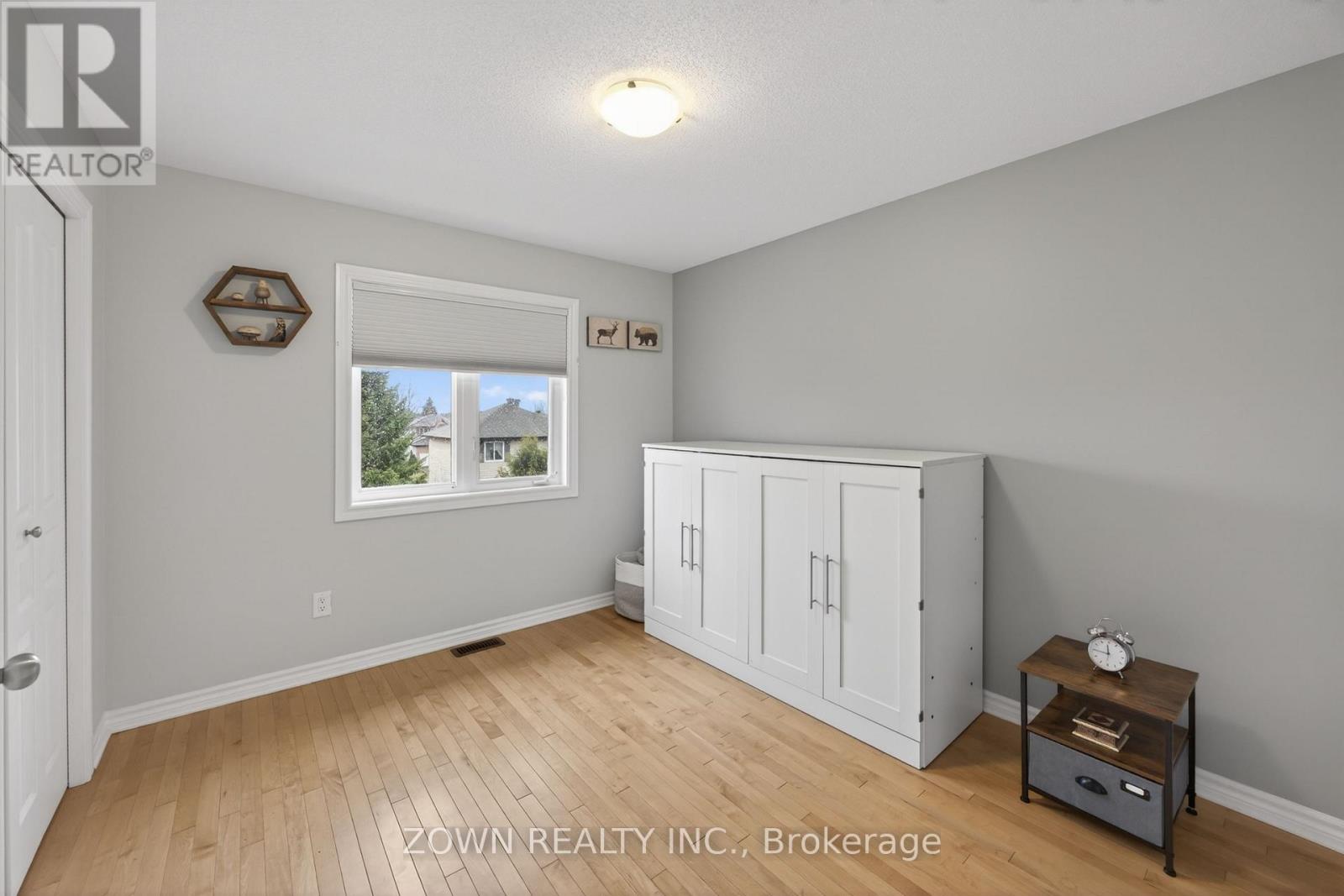 3 Bed, 3 Bath House for Sale in Ottawa – 356 KINGBROOK DRIVE, Ottawa – MLS# X13468634 - Image 13