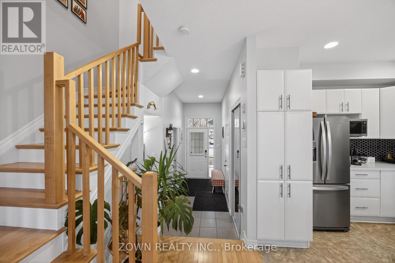 3 Bed, 3 Bath House for Sale in Ottawa – 356 KINGBROOK DRIVE, Ottawa – MLS# X13468634 - Image 8