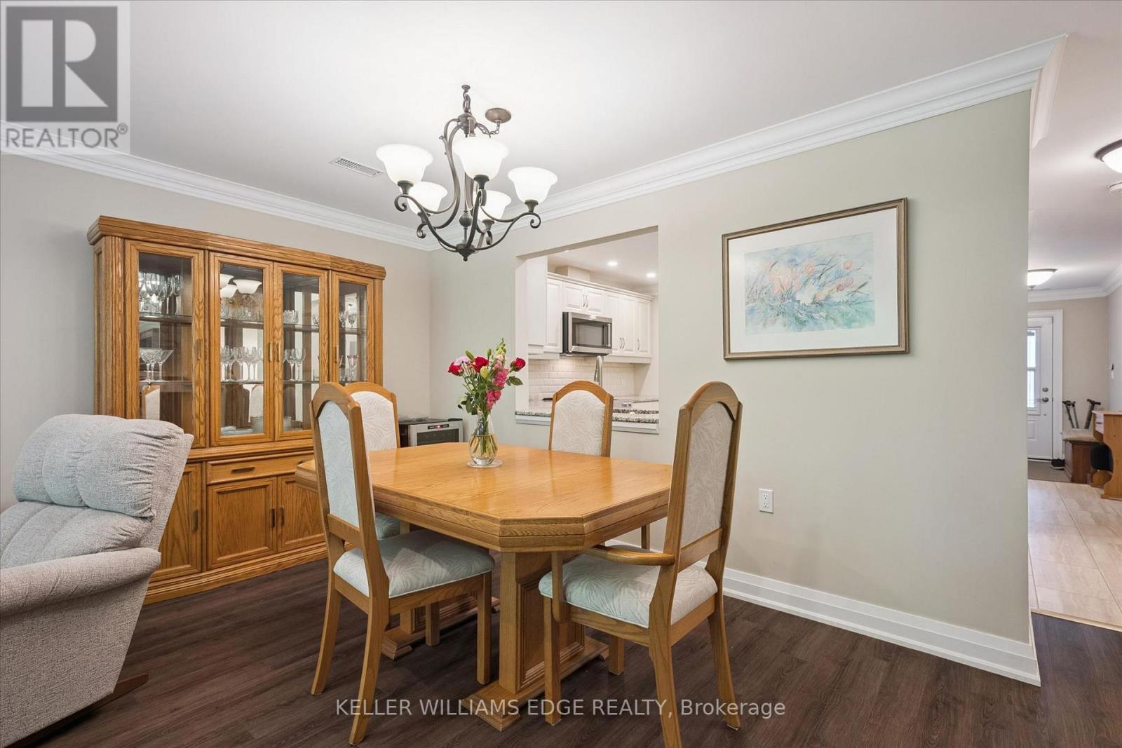 32 CARDINAL MINDSZENTY BOULEVARD - 14