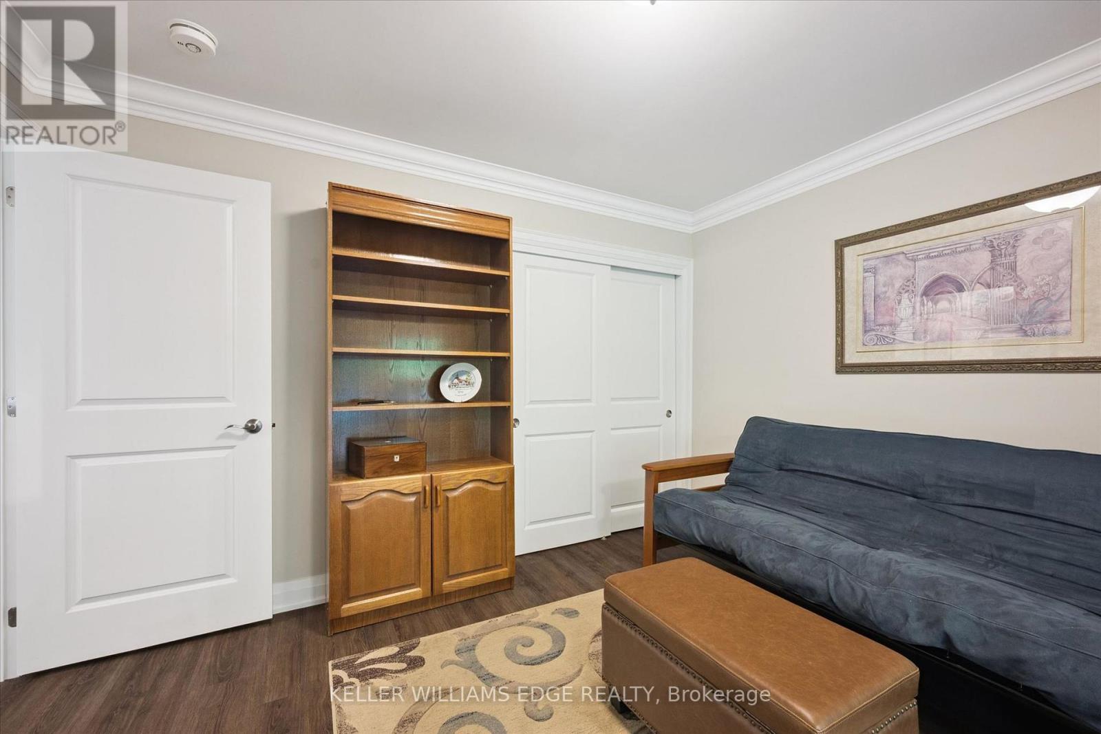 32 CARDINAL MINDSZENTY BOULEVARD - 26