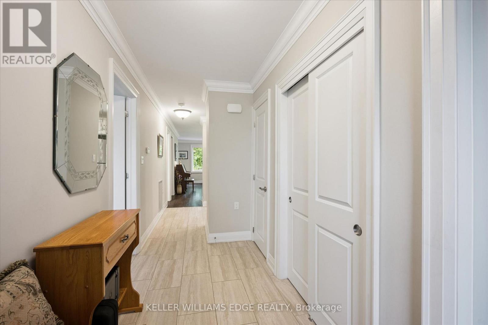 32 CARDINAL MINDSZENTY BOULEVARD - Image 7