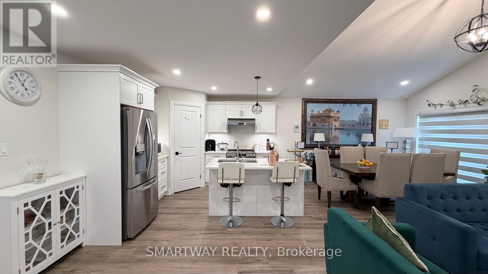 24 GREENE STREET - 14