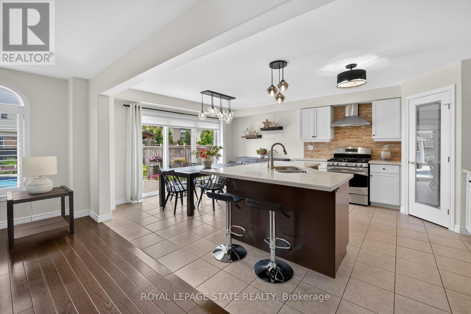 387 MURRAY STREET - 7