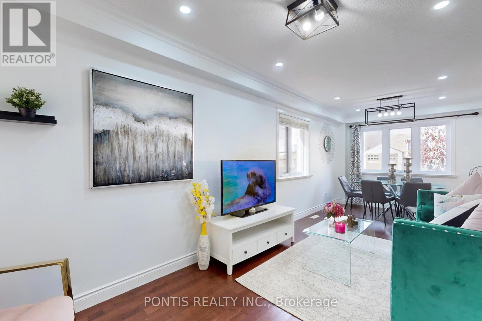 83 HINRICHS CRESCENT - 9