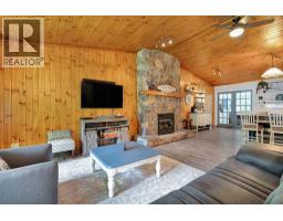 4pc Ensuite bath - 6238 London Road, Lambton Shores, ON N0N1J0 Photo 6