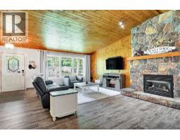 Eating area - 6238 London Road, Lambton Shores, ON N0N1J0 Photo 9