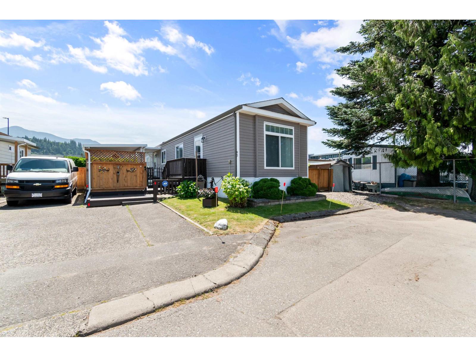 93 6338 VEDDER ROAD, Sardis South