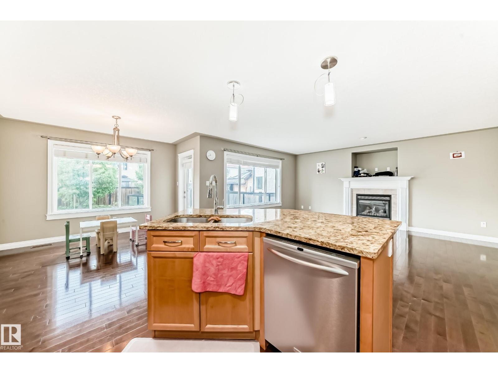 5308 164 AV NW — photo 11