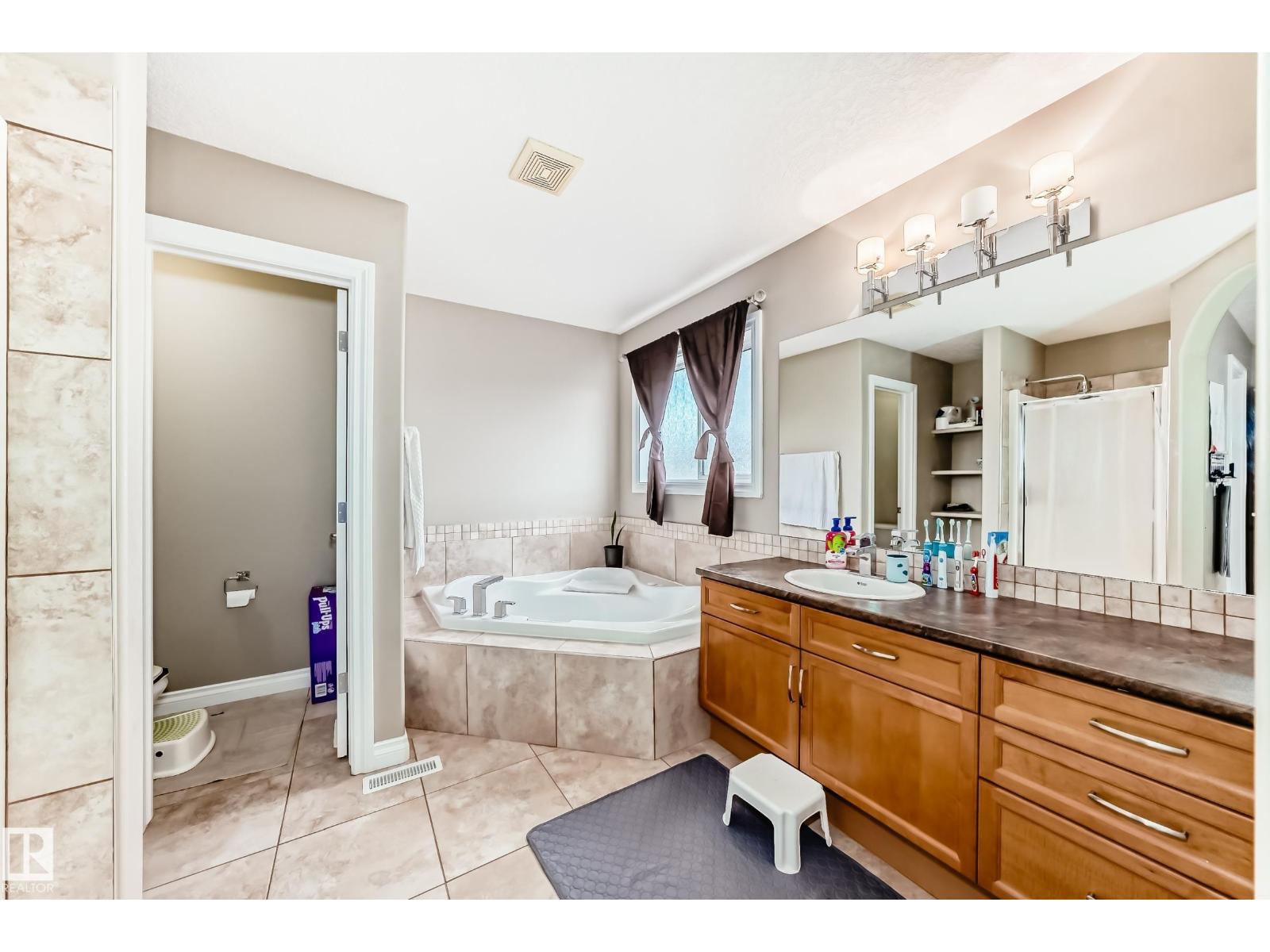 5308 164 AV NW — photo 21