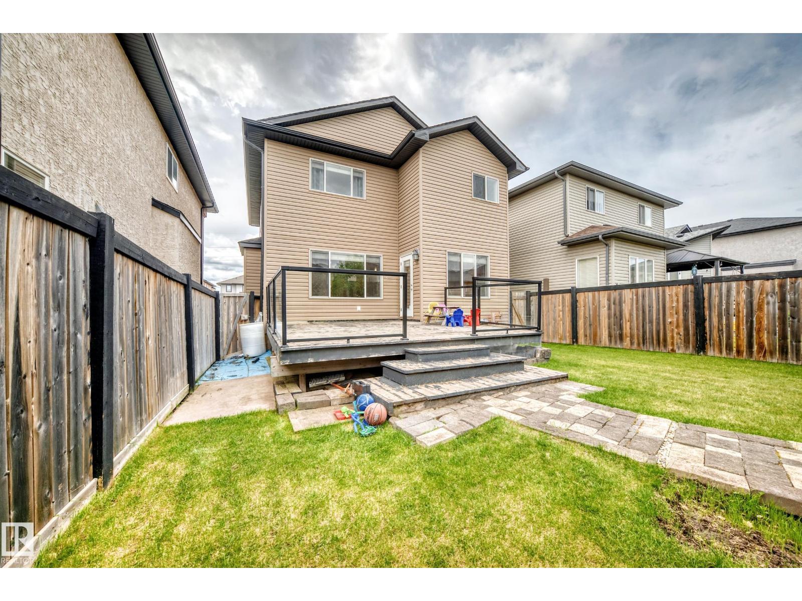 5308 164 AV NW — photo 29