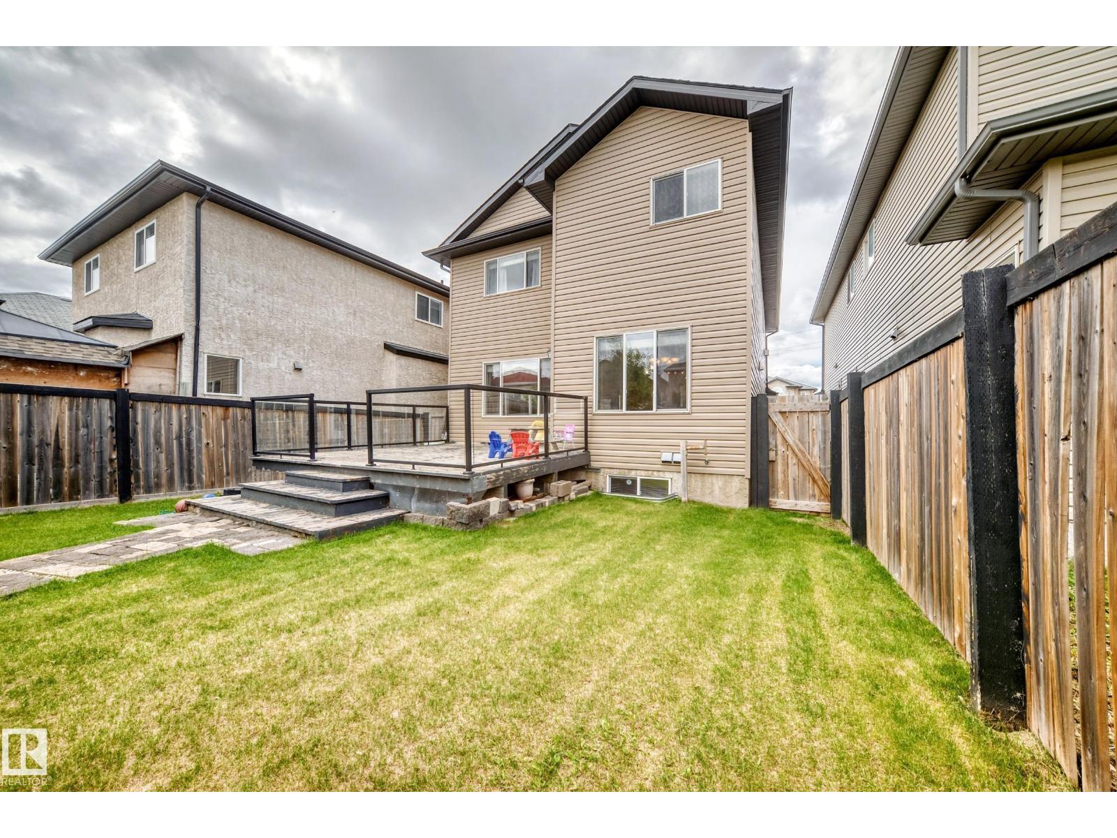 5308 164 AV NW — photo 30
