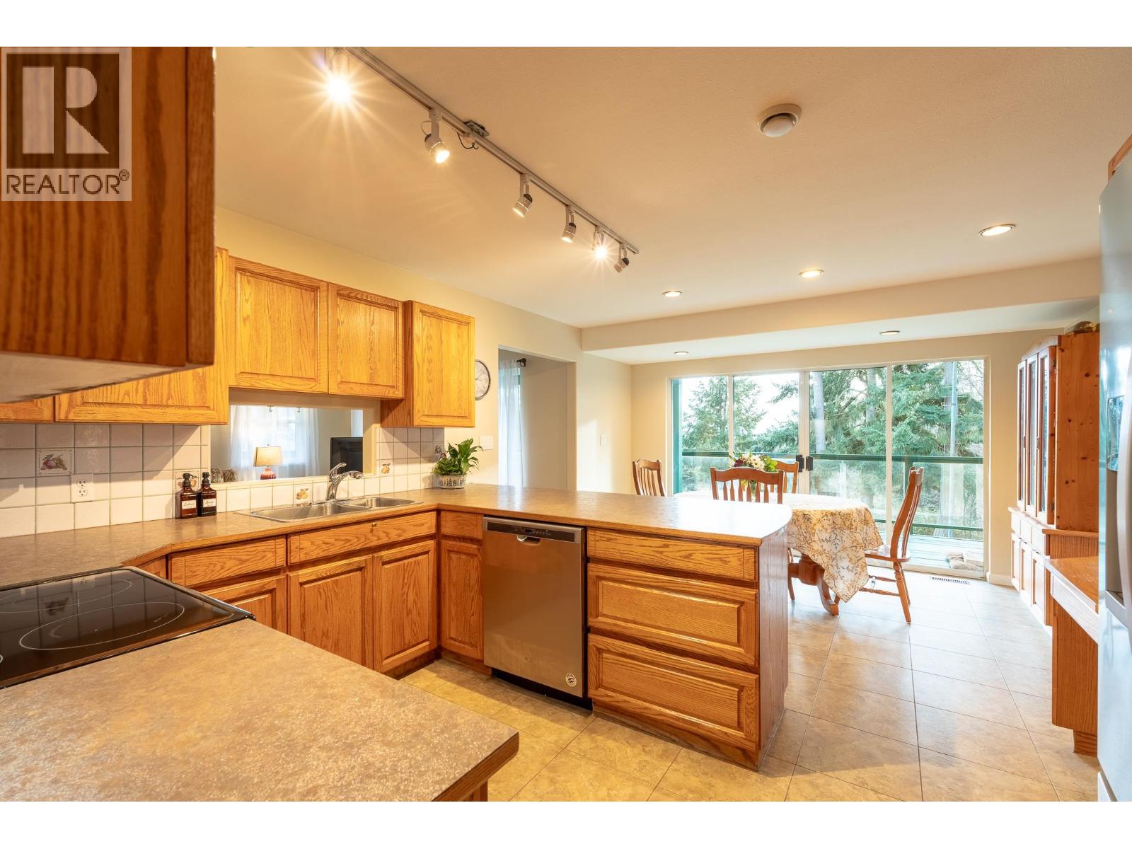 2562 MILES ROAD, Roberts Creek