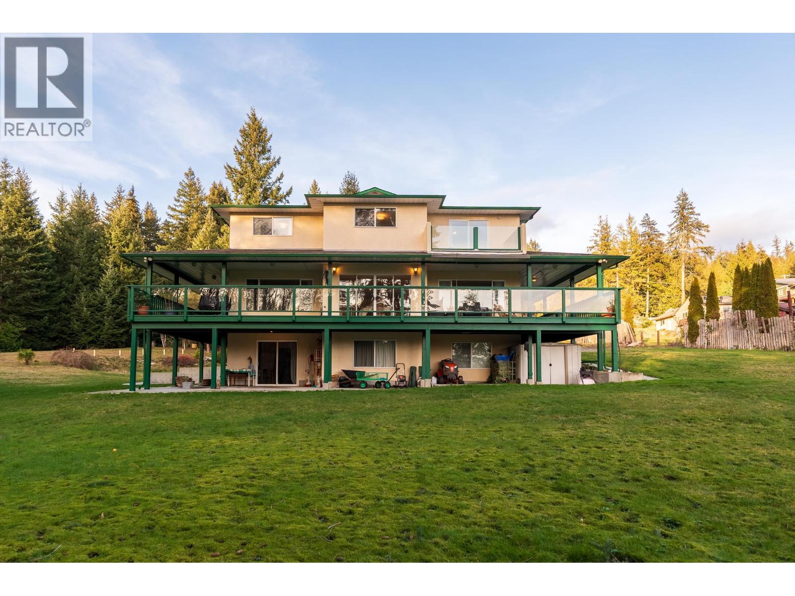 2562 MILES ROAD, Roberts Creek