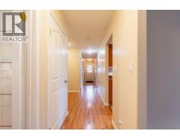 2562 Miles Road, Roberts Creek, BC V0N2W4 Photo 20