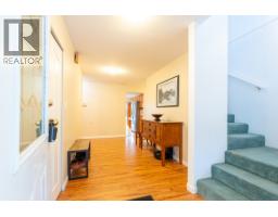 2562 Miles Road, Roberts Creek, BC V0N2W4 Photo 21
