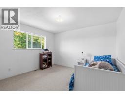 2562 Miles Road, Roberts Creek, BC V0N2W4 Photo 23