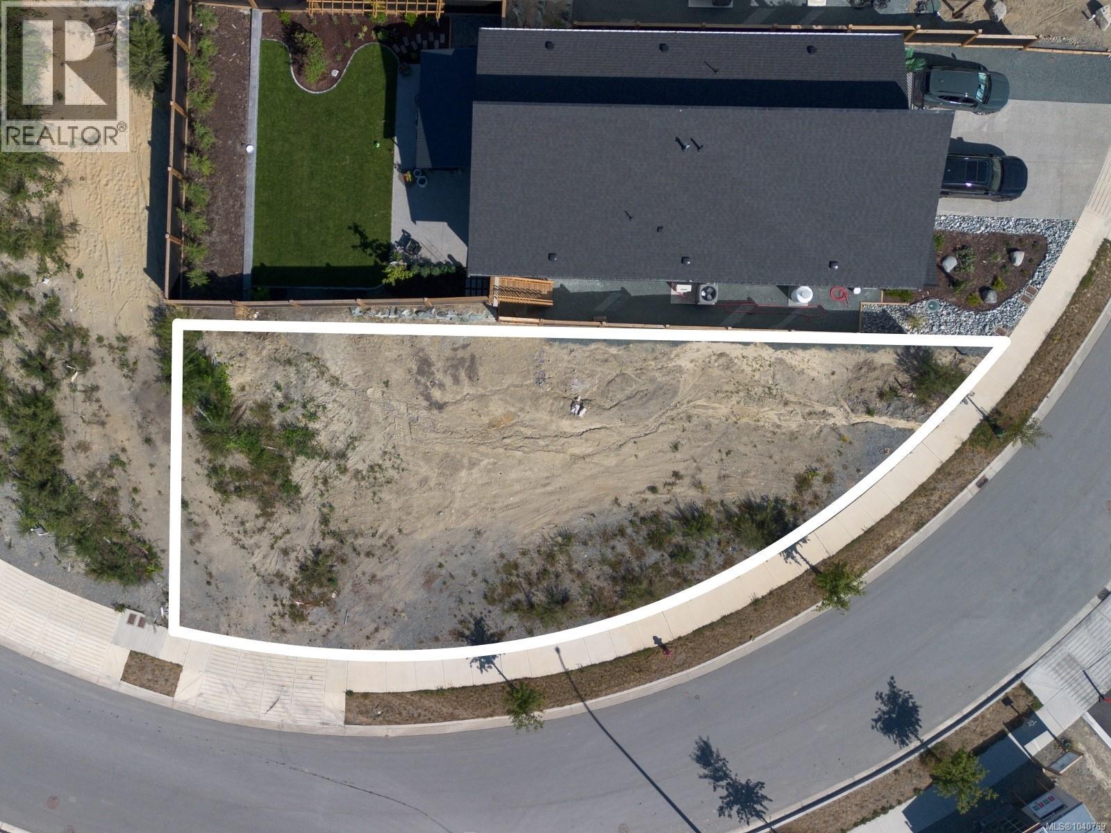 163 Marina View Dr, Ladysmith