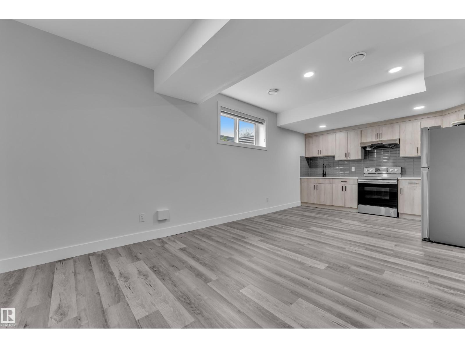 1460 25 ST NW - 45