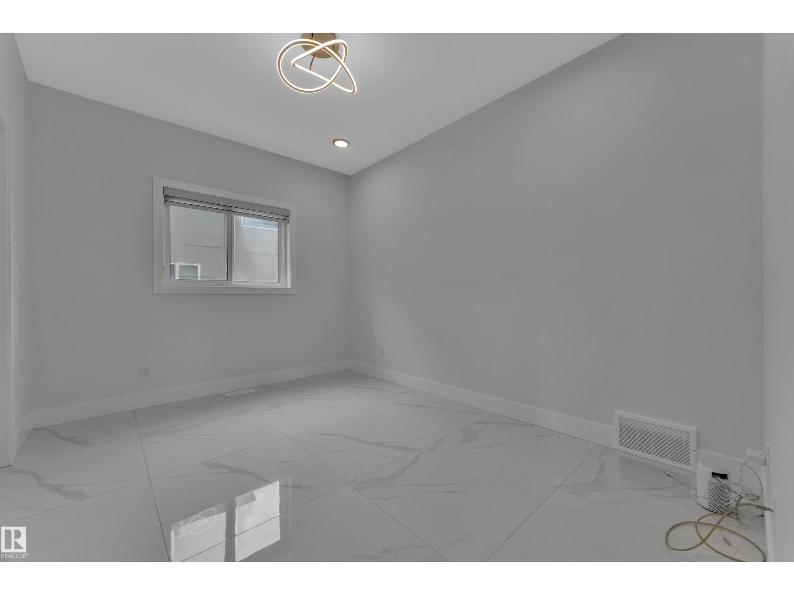 1460 25 ST NW - 9