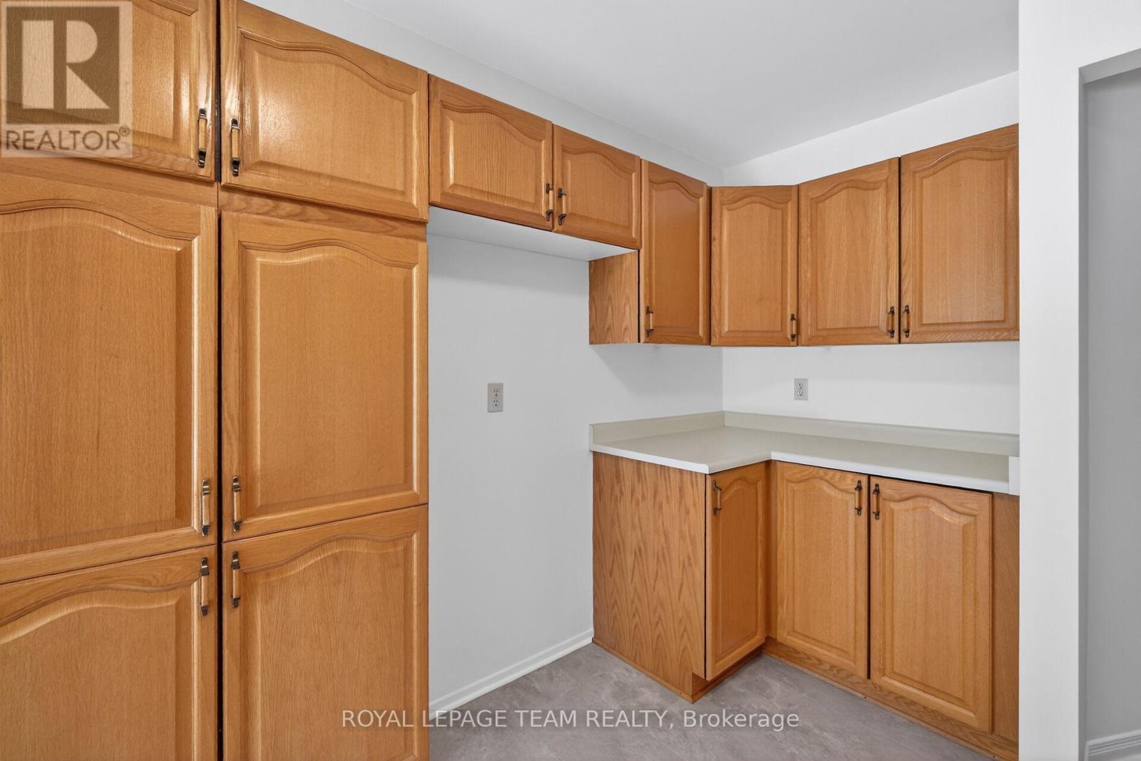 6 SHETLAND WAY - 20