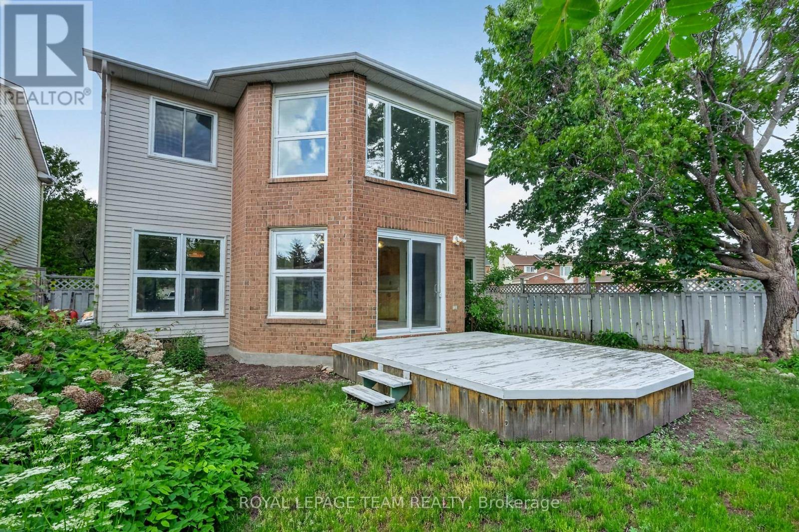 6 SHETLAND WAY - 45